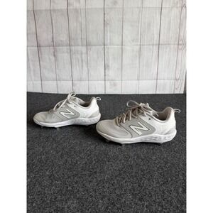 New Balance Fresh Foam Velo v3 Metal Fastpitch Softball Cleats Grey White